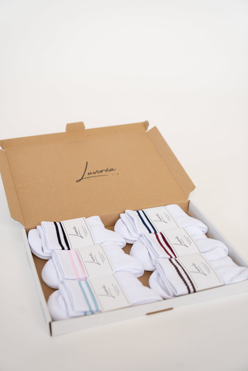 Lavoréa sock packaging, six colors in the branded mailer box