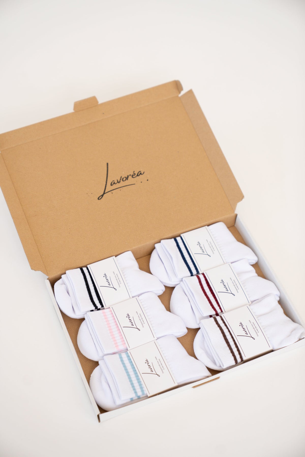 Lavoréa sock packaging, six colors in the branded mailer box