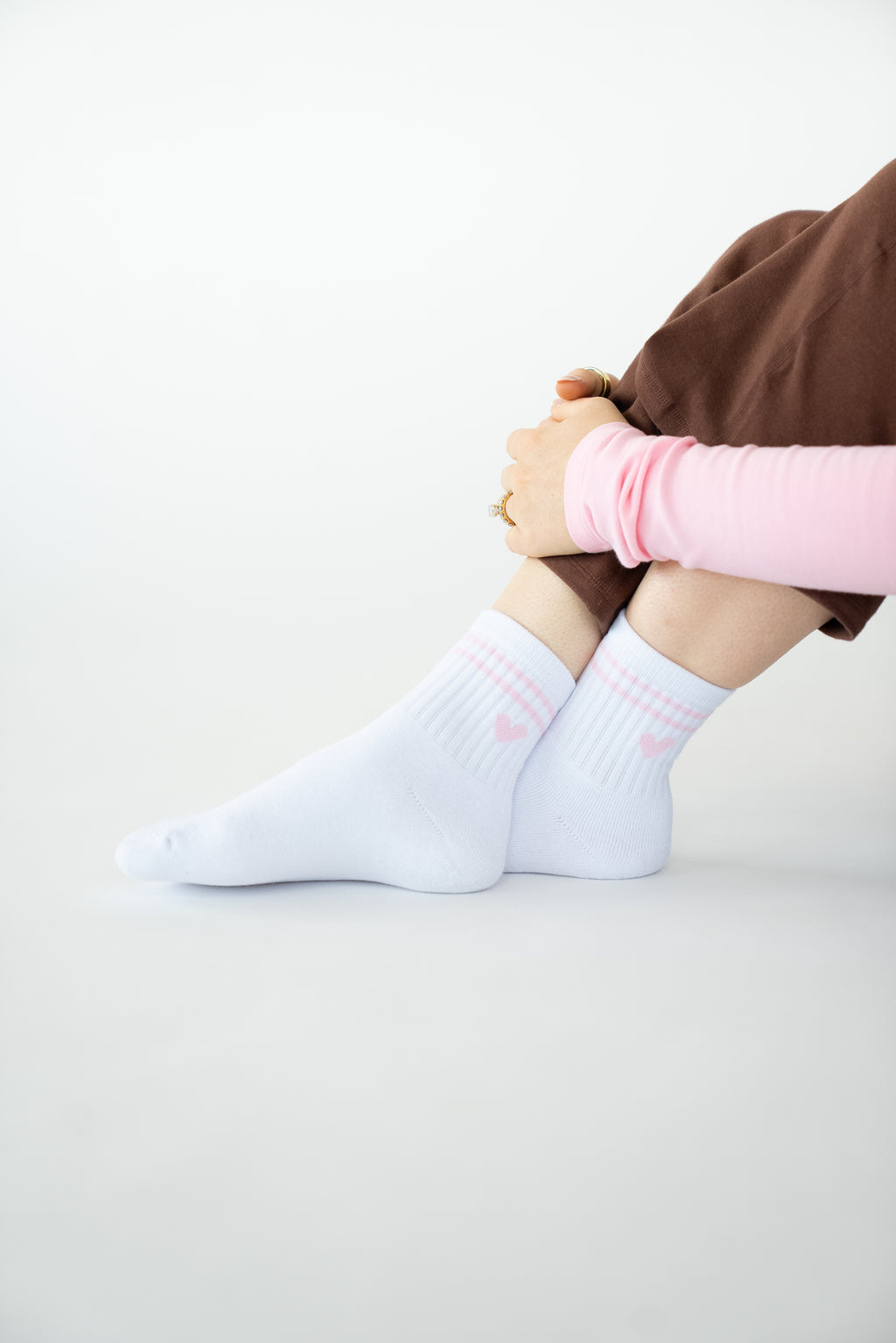 Lavoréa Everyday Socks in Pink, side view with both socks in profile