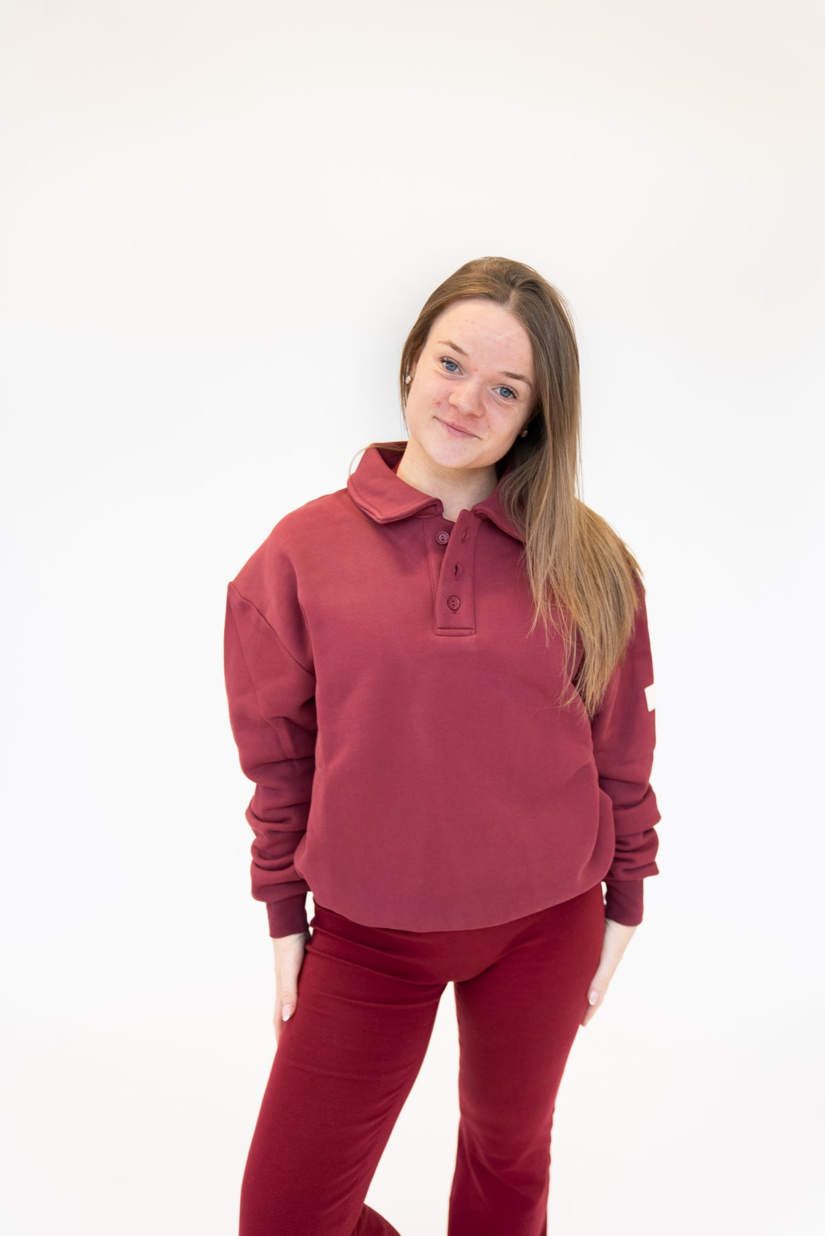 Lavoréa Oversized Heavy Premium Polo Sweater in Burgundy, organic cotton, photo 2 of 2