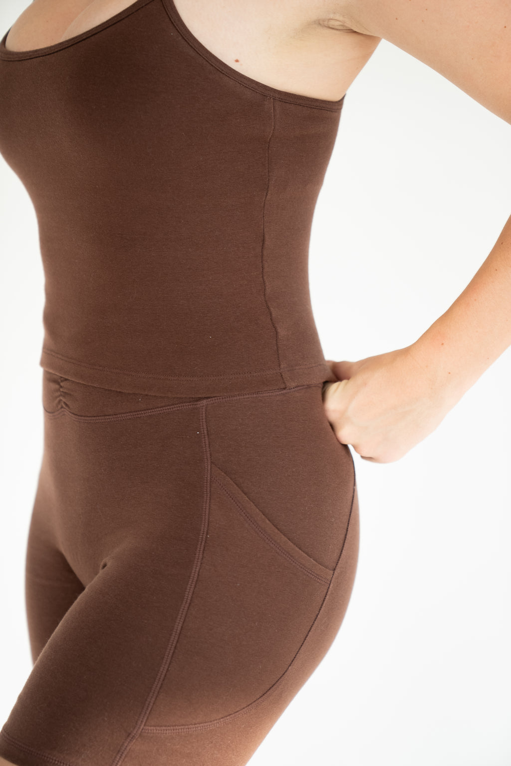 Lavoréa Classic Bra Tank Top in Brown, organic cotton, detail of the fabric